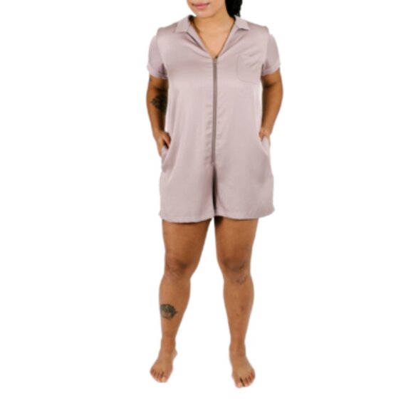 SMASH AND TESS SHORTY ROMPER IN BARELY BLUSH 100% TENCEL - Picture 2 of 9